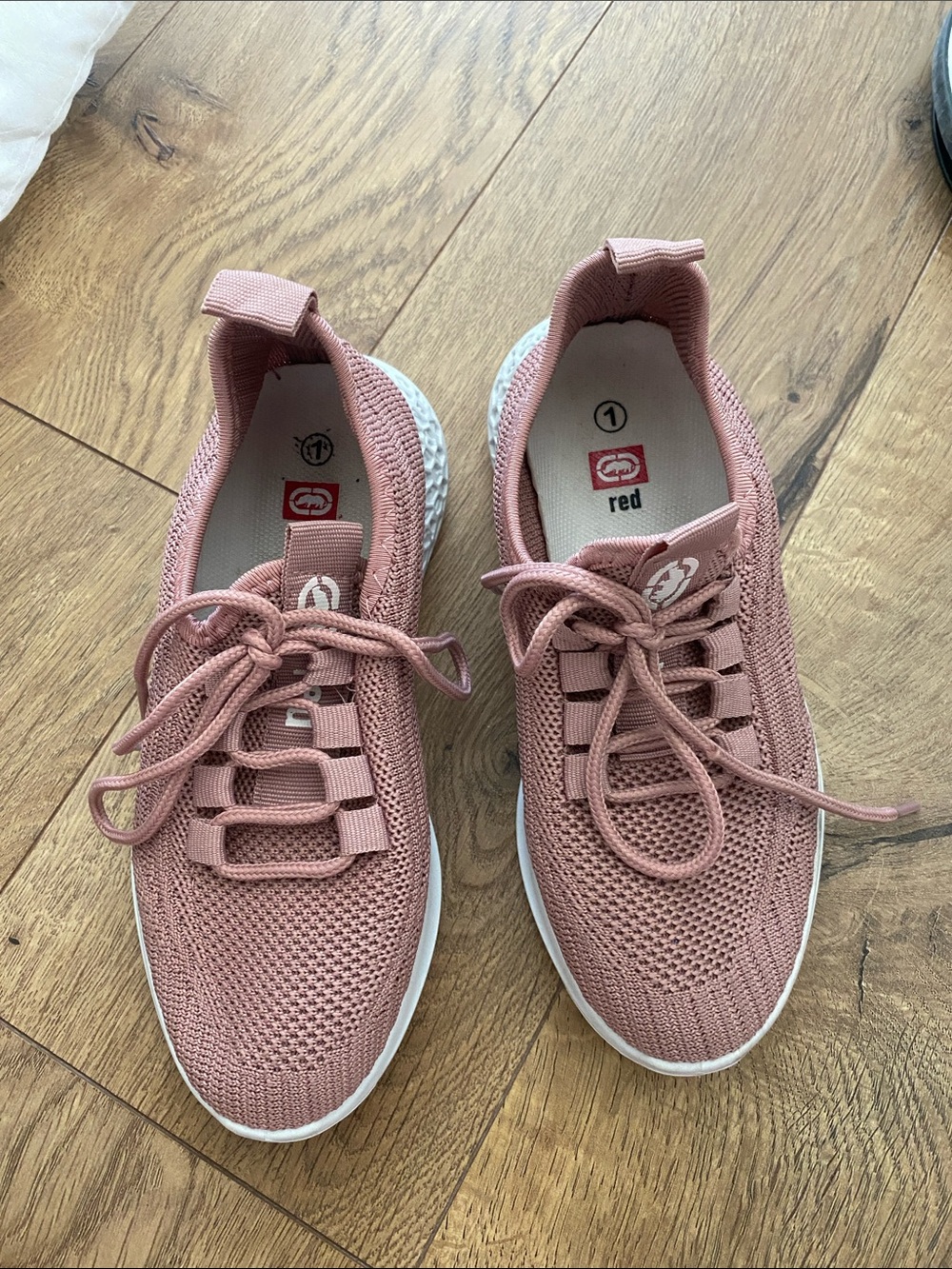 Ecko Unlimited Kids Knit Lace-Up Sneakers in Dusty Rose
